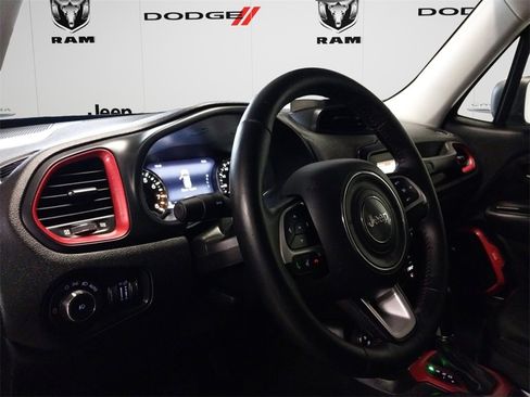 Certified 2017 Jeep Renegade Trailhawk w/ Premium Trailhawk Package image 13