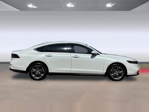 Certified 2024 Honda Accord EX image 7