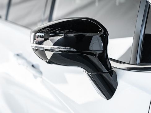 New 2026 Chrysler Pacifica Limited w/ Uconnect Theater Family Group image 15