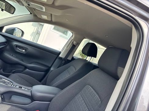 Used 2026 Honda HR-V LX image 9
