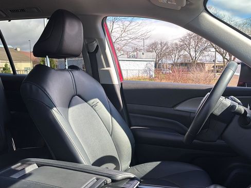 Used 2024 Toyota Grand Highlander XLE image 16