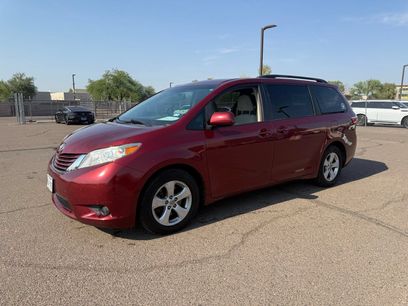 Used 2017 Toyota Sienna LE