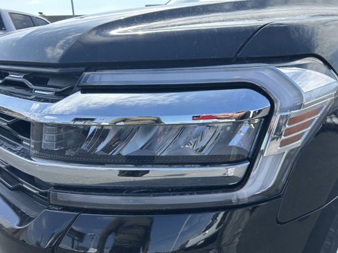 Certified 2024 Ford Expedition Limited image 11