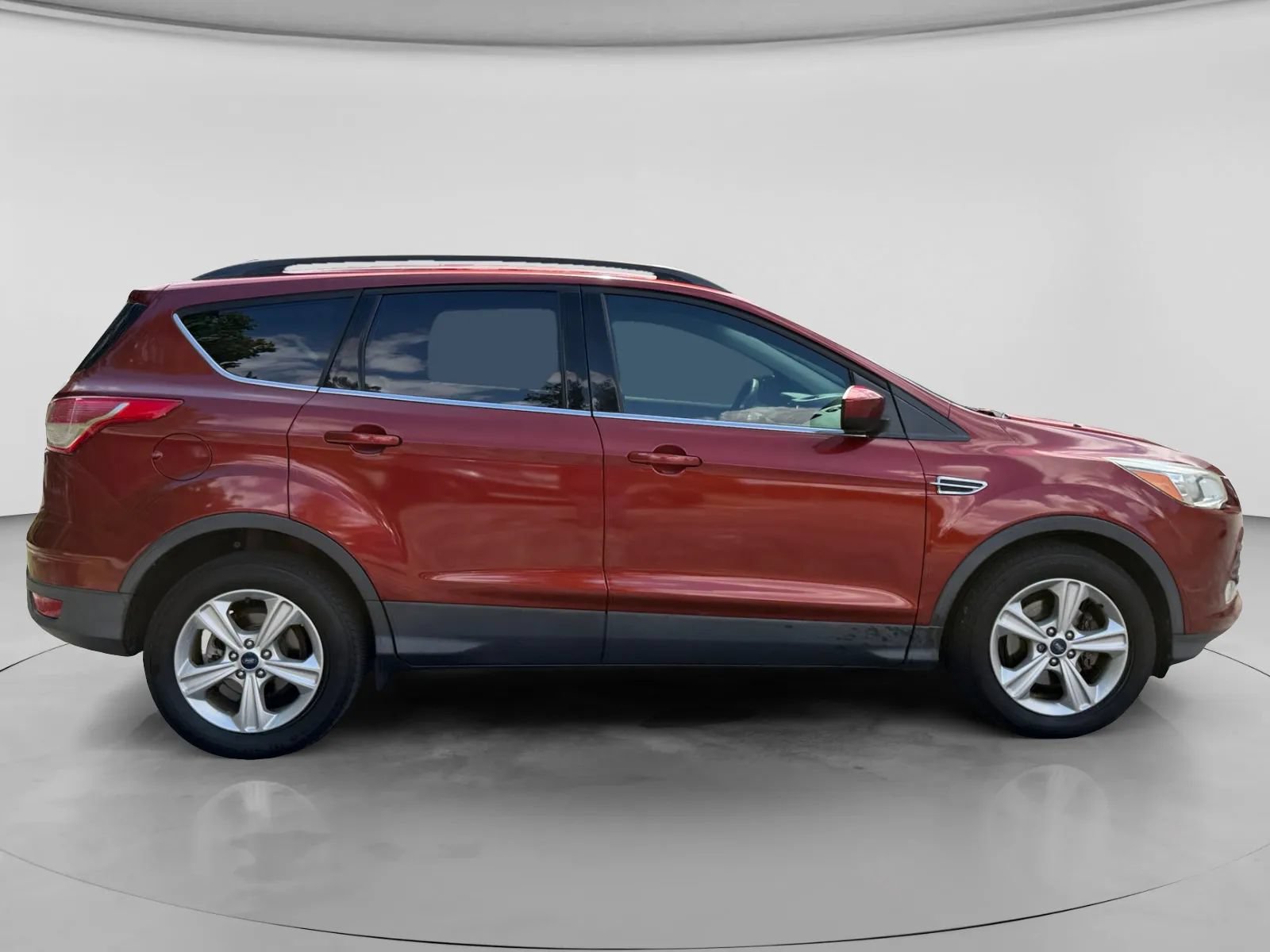 Used 2016 Ford Escape SE w/ Equipment Group 201A FWD image 6