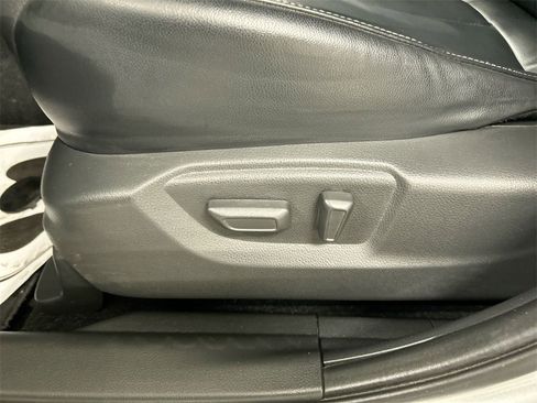 Used 2022 Mitsubishi Eclipse Cross SEL image 10