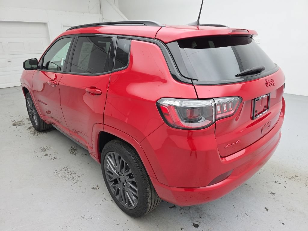 Used 2022 Jeep Compass Limited AWD/4WD image 10
