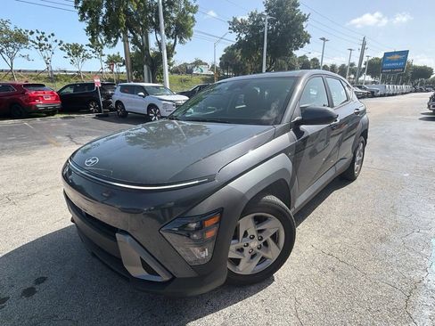 Used 2024 Hyundai Kona SE FWD image 6