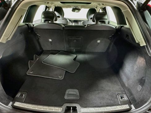Used 2018 Volvo XC60 T6 Momentum w/ Advanced Package AWD/4WD image 24