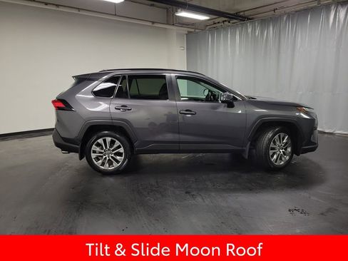 Used 2022 Toyota RAV4 XLE Premium AWD/4WD image 10