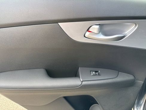 Used 2023 Kia Forte LXS image 29