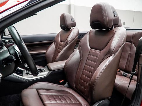 Used 2025 BMW M440i Convertible w/ Premium Package image 38