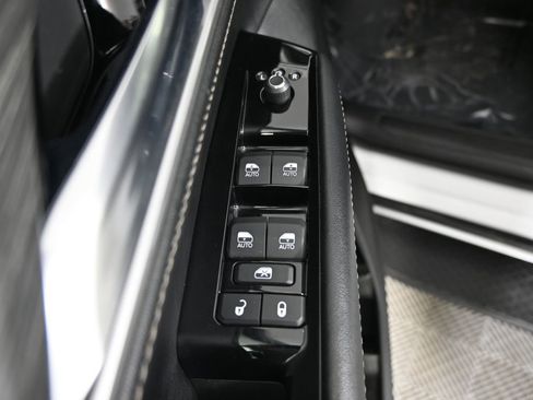 Used 2023 Jeep Wagoneer L Series II image 20