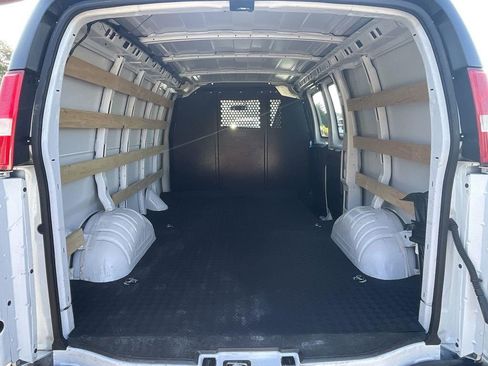 Used 2023 Chevrolet Express 2500 w/ Driver Convenience Package image 22