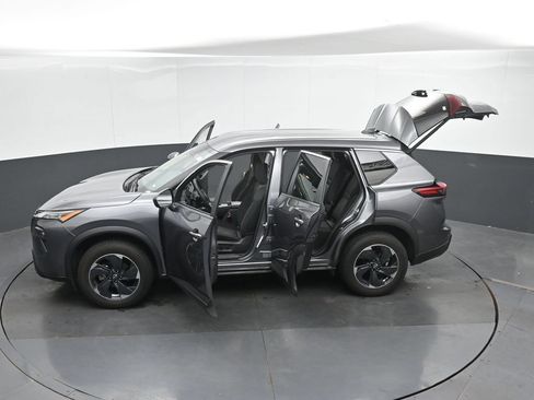 Used 2024 Nissan Rogue SV FWD image 50