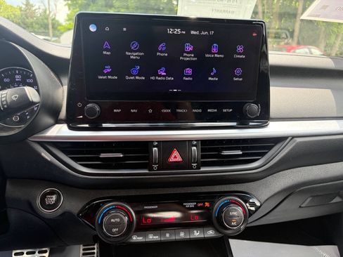 Used 2022 Kia Forte GT-Line w/ GT-Line Technology Package FWD image 19