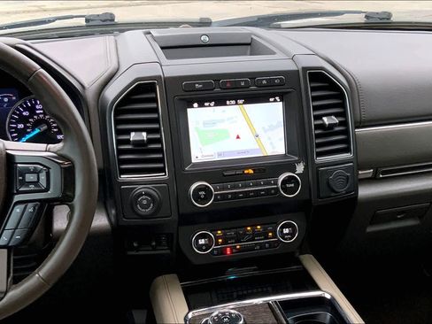 Used 2019 Ford Expedition Limited w/ Texas Edition Package RWD image 7