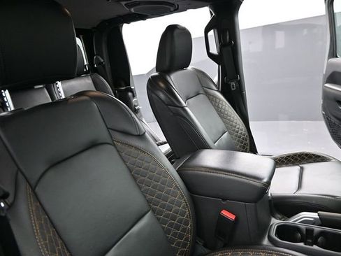Used 2022 Jeep Gladiator Overland image 23