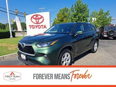 Used 2023 Toyota Highlander LE