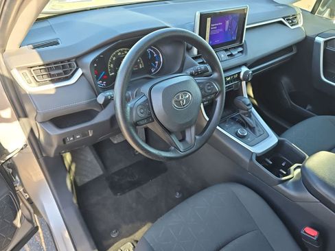 Used 2024 Toyota RAV4 XLE AWD/4WD image 16