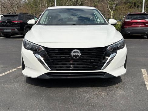 Used 2024 Nissan Sentra SV image 4