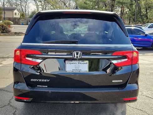 Used 2024 Honda Odyssey Touring image 5