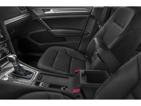 Used 2019 Volkswagen e-Golf SE w/ Driver Assistance Package FWD image 10