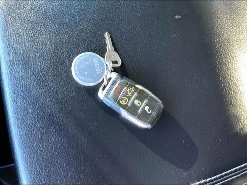 Used 2019 RAM 1500 Laramie image 14