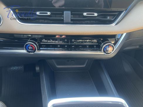 New 2026 Chevrolet Equinox ACTIV w/ Convenience Package III AWD/4WD image 9