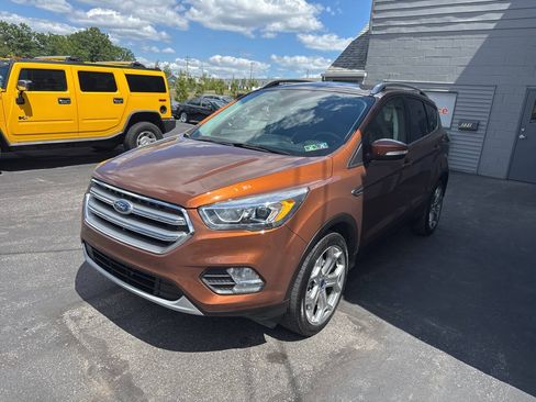 Used 2017 Ford Escape Titanium AWD/4WD image 3
