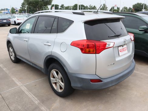 Used 2014 Toyota RAV4 XLE FWD image 7