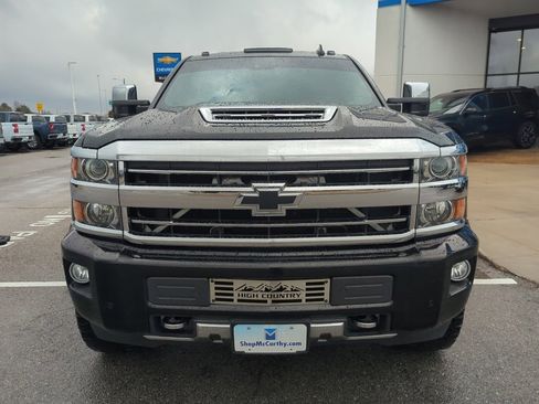 Used 2018 Chevrolet Silverado 2500 High Country w/ Duramax Plus Package image 3