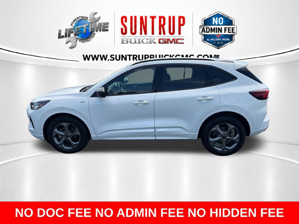 Used 2023 Ford Escape ST-Line w/ Tech Pack #1 AWD/4WD image 2