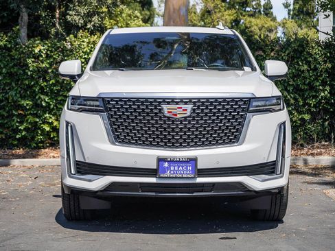 Used 2021 Cadillac Escalade Premium Luxury AWD/4WD image 2