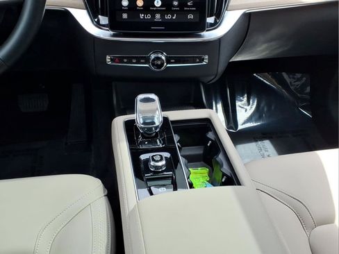 Certified 2026 Volvo XC90 B6 Plus AWD/4WD image 14