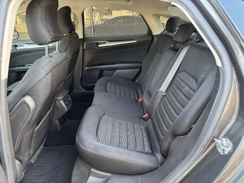 Used 2016 Ford Fusion SE image 13