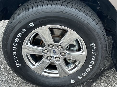 Used 2019 Ford F150 XLT w/ Equipment Group 302A Luxury AWD/4WD image 9
