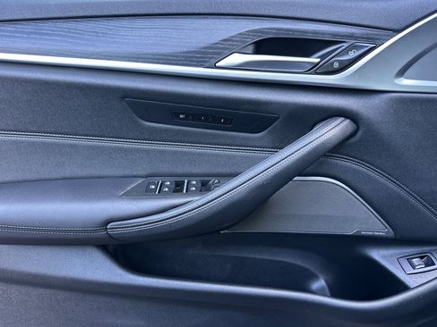 Used 2023 BMW 540i w/ M Sport Package RWD image 10