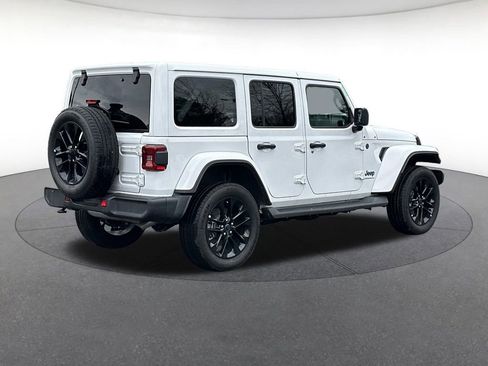 Certified 2025 Jeep Wrangler Unlimited Sahara AWD/4WD image 6