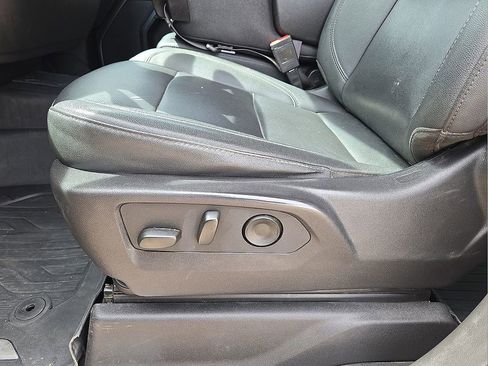 Used 2024 GMC Sierra 1500 SLT image 23