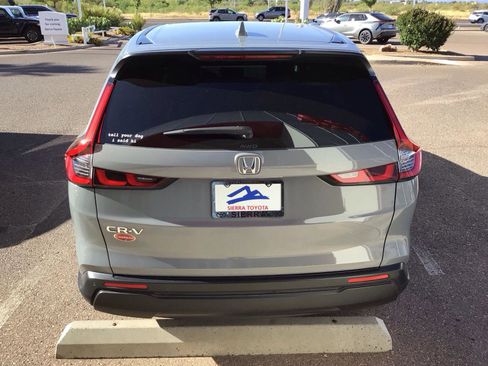 Used 2025 Honda CR-V EX-L image 4