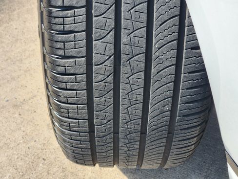 Certified 2026 Land Rover Range Rover Velar S image 12