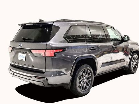 Used 2023 Toyota Sequoia Platinum image 6