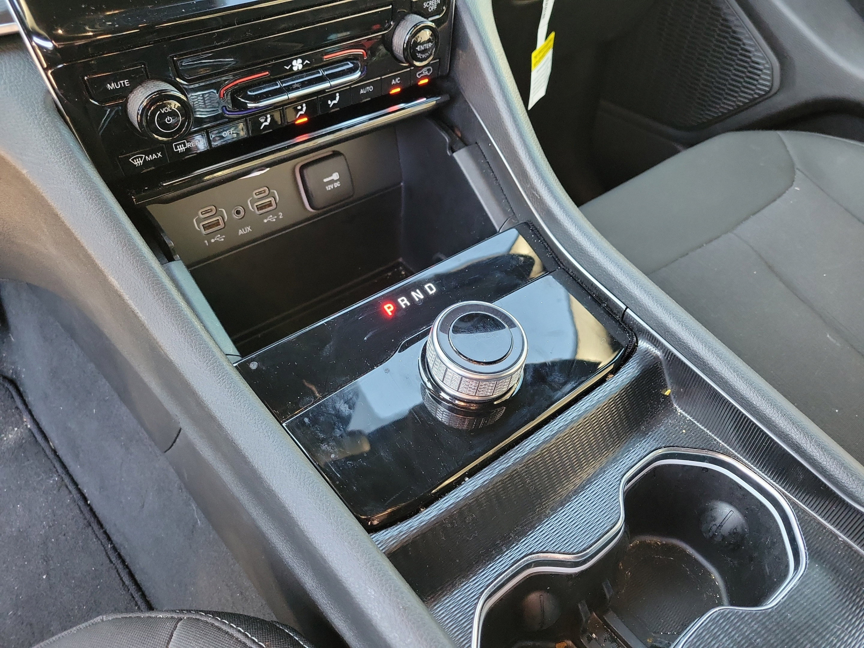 Certified 2025 Jeep Grand Cherokee Laredo RWD image 26