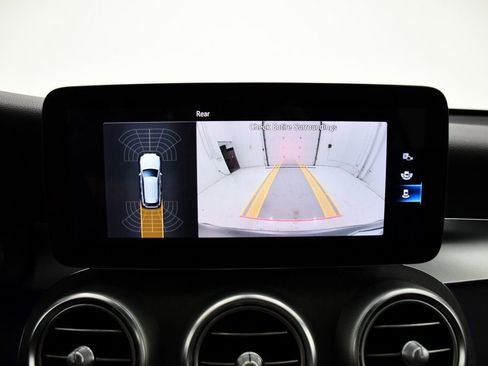 Used 2021 Mercedes-Benz GLC 300 4MATIC image 16