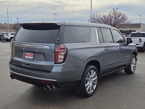 Used 2021 Chevrolet Suburban High Country w/ Premium Package image 4