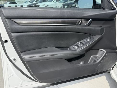 Used 2020 Honda Accord Sport image 10