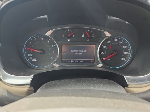 Used 2023 Chevrolet Traverse LT FWD image 3