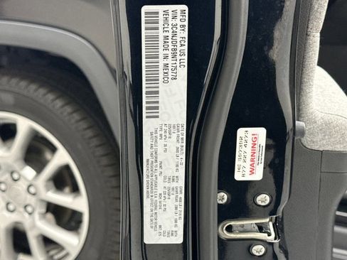 Used 2022 Jeep Compass Latitude image 20