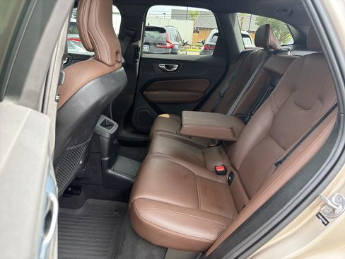 Certified 2024 Volvo XC60 T8 Plus w/ Protection Package Premier AWD/4WD image 32