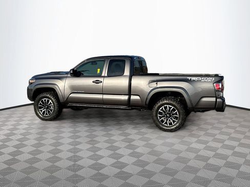 Used 2022 Toyota Tacoma TRD Sport image 6